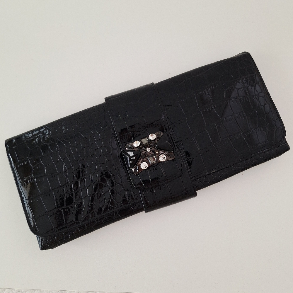 Bijoux Terner patent leather clutch